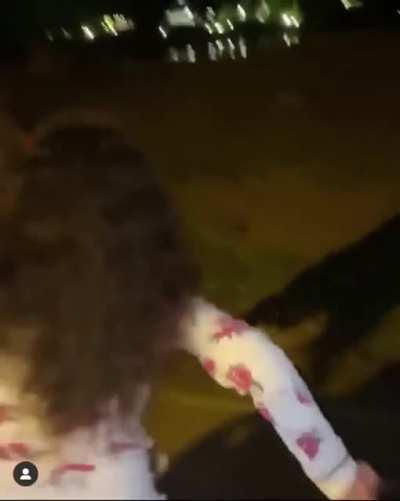 Drake Stans: “Yo Kanye SHAKIN for Friday 😈📈🤰” Kanye: