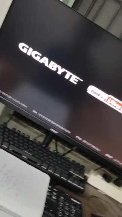 Can someome help me w this? Happens every 2-3 days and gets fixed by a few smacks. I've reconnected the sata cables and stuff already.