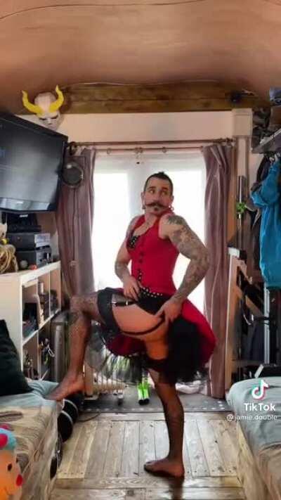 I found Clicks tiktok account