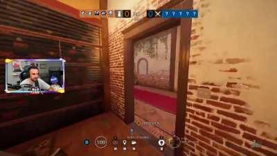 A este hombre llamado juan abeto le ha dado un ictus despues de su anterior infarto y necesita una operación de urgencia. Pero como no sale en Telecinco no lo compartirás para apoyarle😔