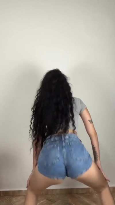 Magrinha Gostosa Rebolando - @ariadneteruya