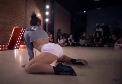 Jade twerking white shorts