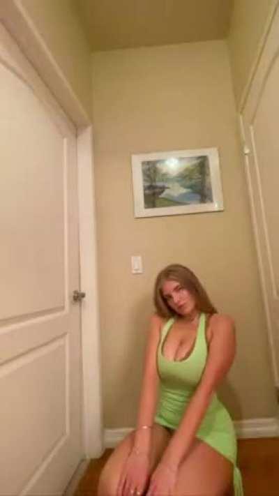 Love this dress 💚