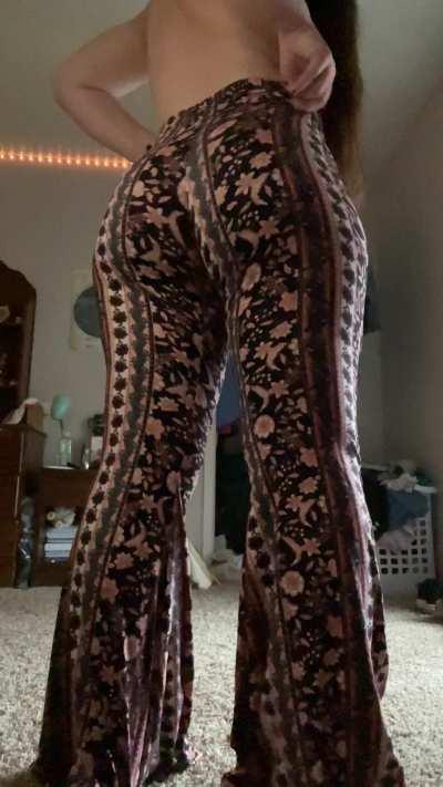 I love how these flare pants make my ass look