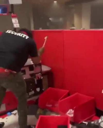 This isnt how to protest is it