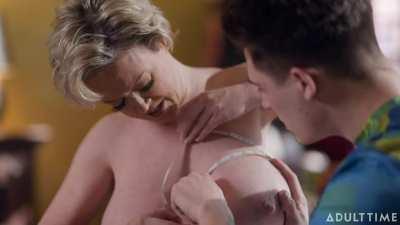 Mommy`s Boy: Fun with Shapes