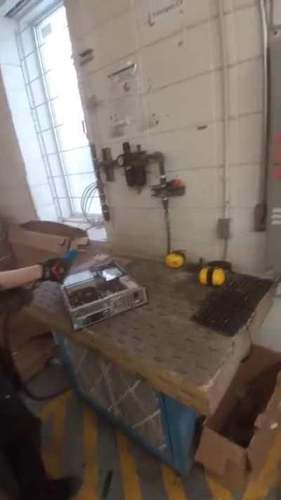 my uncle asked me to clean his computer and fix it