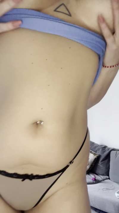 who eats ass on first date? (F)