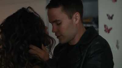 Adria Arjona - True Detective S02E01