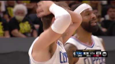 [Highlight] Ian Eagle references a popular internet photo during the Jazz vs Clippers game