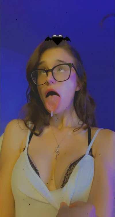 Soooo the nerdy girl next door snaps you this... wyd ??