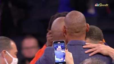 [Highlight] Steph Curry, Reggie Miller and Ray Allen share a hug before the game