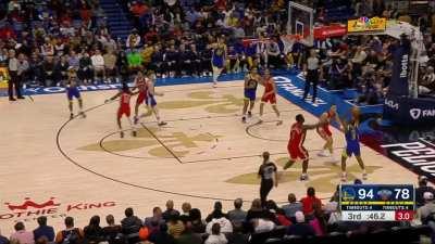 [Highlight] Chris Paul hits tough fadeaway over Zion Williamson