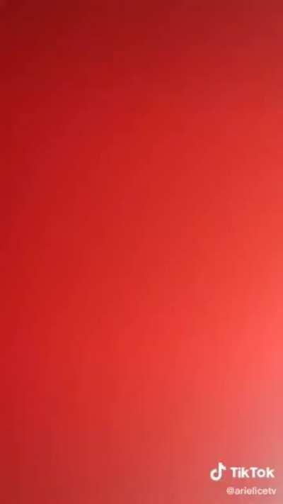 Damn this girl has nudes, someone?