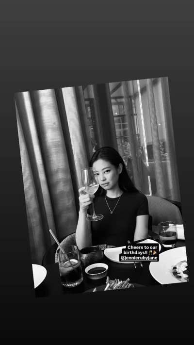 260116 annawintourrr IG Story Update w/ Jennie