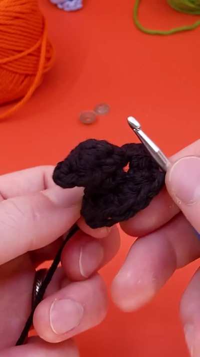 I crocheted a Stego-sorcerous named Tabitha and her kitty, Luna!