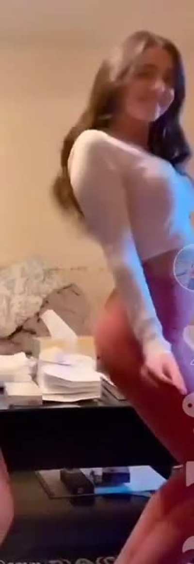 Drop it on your face 💋