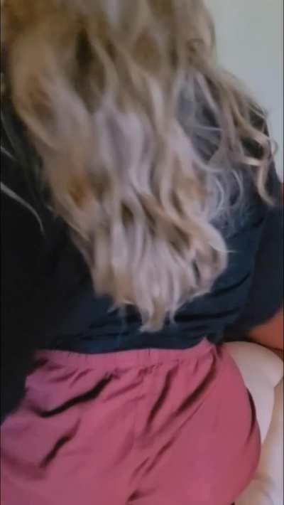 You can stop searching now, you've found your curvy fuckdoll 😏