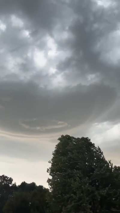 Anyone know what this cloud could be? 