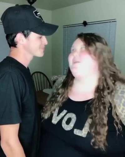 I hate tik tok more everyday