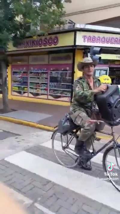 Se escapó un usuario del *otro* foro en Boedo, manden a alguien