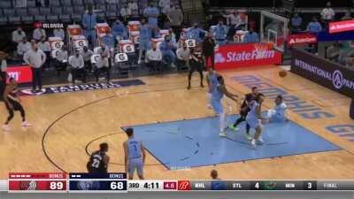 [Highlight] Ja Morant uses his insane hangtime to block Jusuf Nurkic