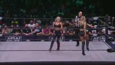 Laynie Luck easily defeated again