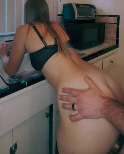 Thanking her for washing up