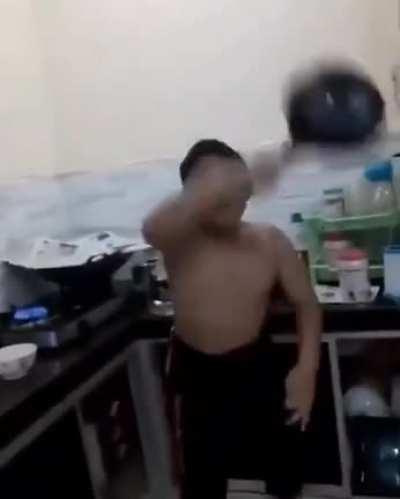 How to Toss Food in a Skillet