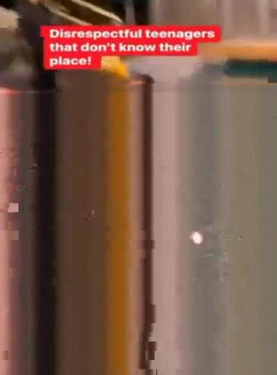 Please give this mime a raise,he deserves it