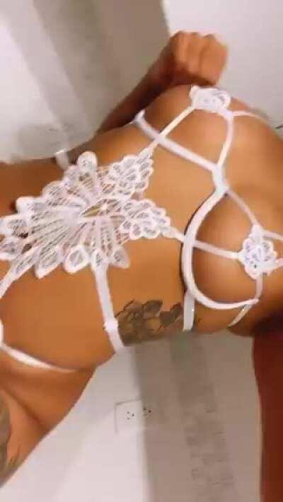 Do you like my Outfit?🤤