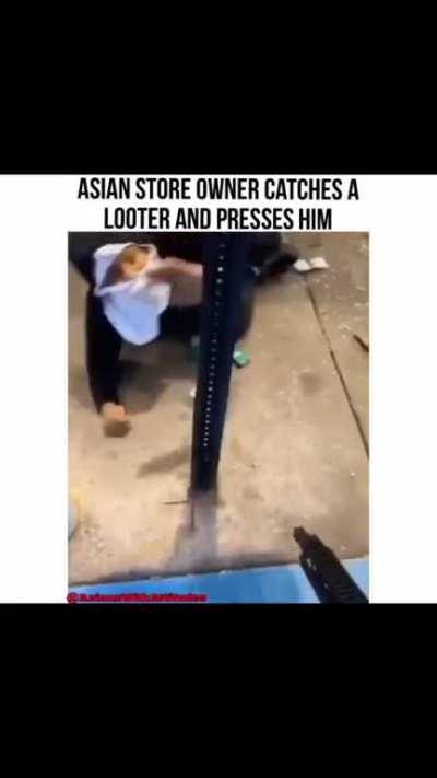 Store owner catches looter