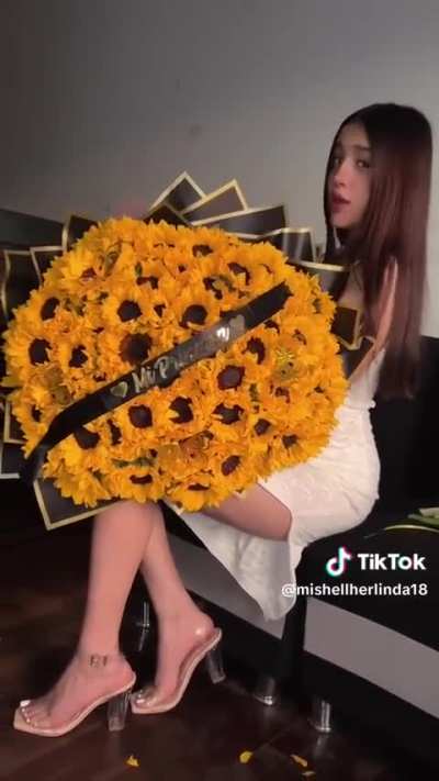 La Mishell está más buena pero ya tiene marido