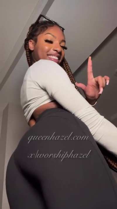 you wish you could sniff my farts in these lululemon leggings don’t you? 💨