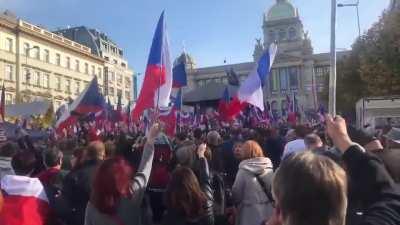 Tens of thousands of Czech citizens participated in a rally in Prague today demanding an end to sanctions against Russia.