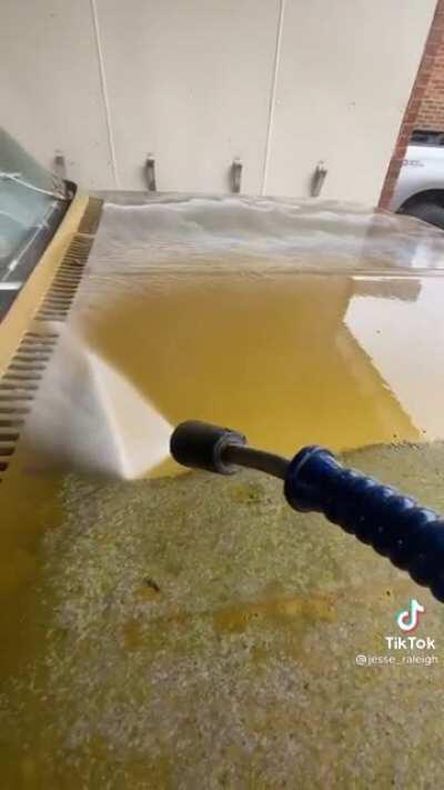 I instantly thought of this sub when I saw this....so satisfying...