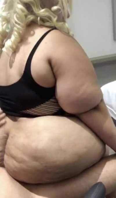 I dont know if i could last. That mf looks heavy<3