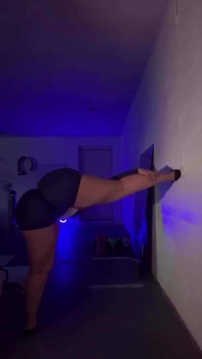 god DAMN that booty juicy. Mexican excellence