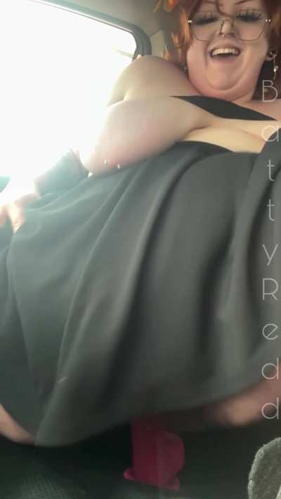 I took my lunch break time to fuck my fat pussy