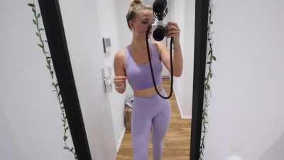Julia im Sport-Outfit aus ihrem Vlog von HEUTE tatsächlich (20.10.20) ...Video: „ICH BIN BACK (can you believe ist)...“