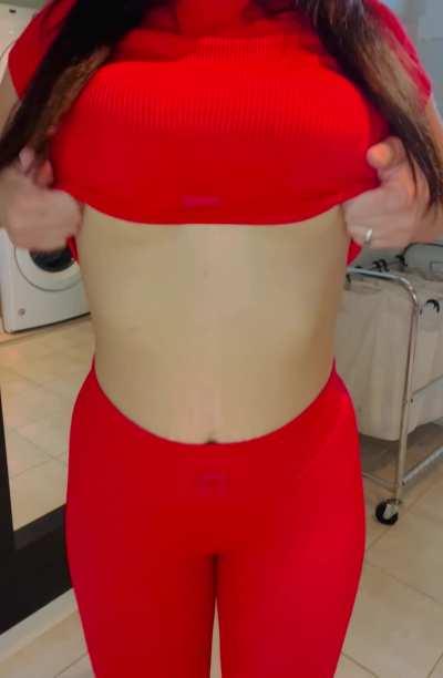 34DD always hungry for cum