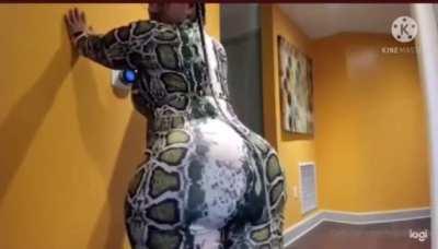 Pinkyxxx Has Sum Of The Loudest FartsI Ever Heard 🍑🔊