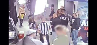 [AEW Dynamite spoiler] the Young Bucks show never before seen footage of what happened in Wembley. 