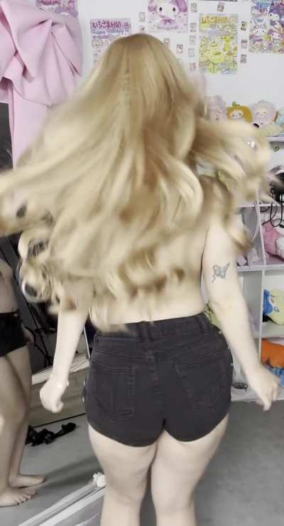 start your year jerking off with me