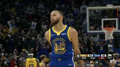 [Highlight] Curry finds Payton II with the no-look for the poster dunk