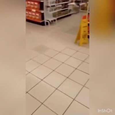 Karen demands the store clerk in Canada to speak english