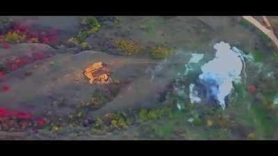 Ua pov T-90 is hit by a Ukrainian Excalibur round