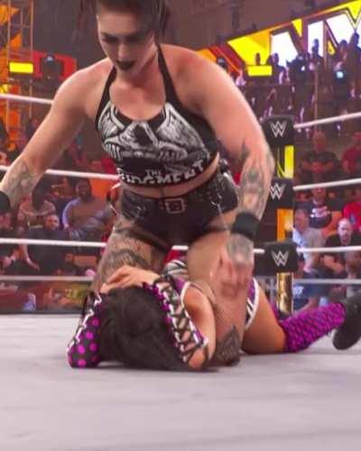 Rhea Ripley 👀 credit(wrestlevids)