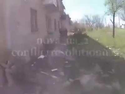 ua pov Footage of American volunteer soldiers in Ukraine looking for a Russian mortar team (unknown date and location)