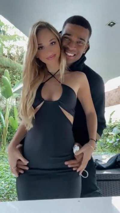 His GORGEOUS Queen Keeps Him Smilingð¸ð¼ð¤´ð¿